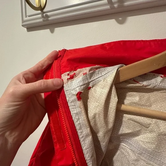 Marmot Women's Red Shell Jacket - Picture 6 of 8